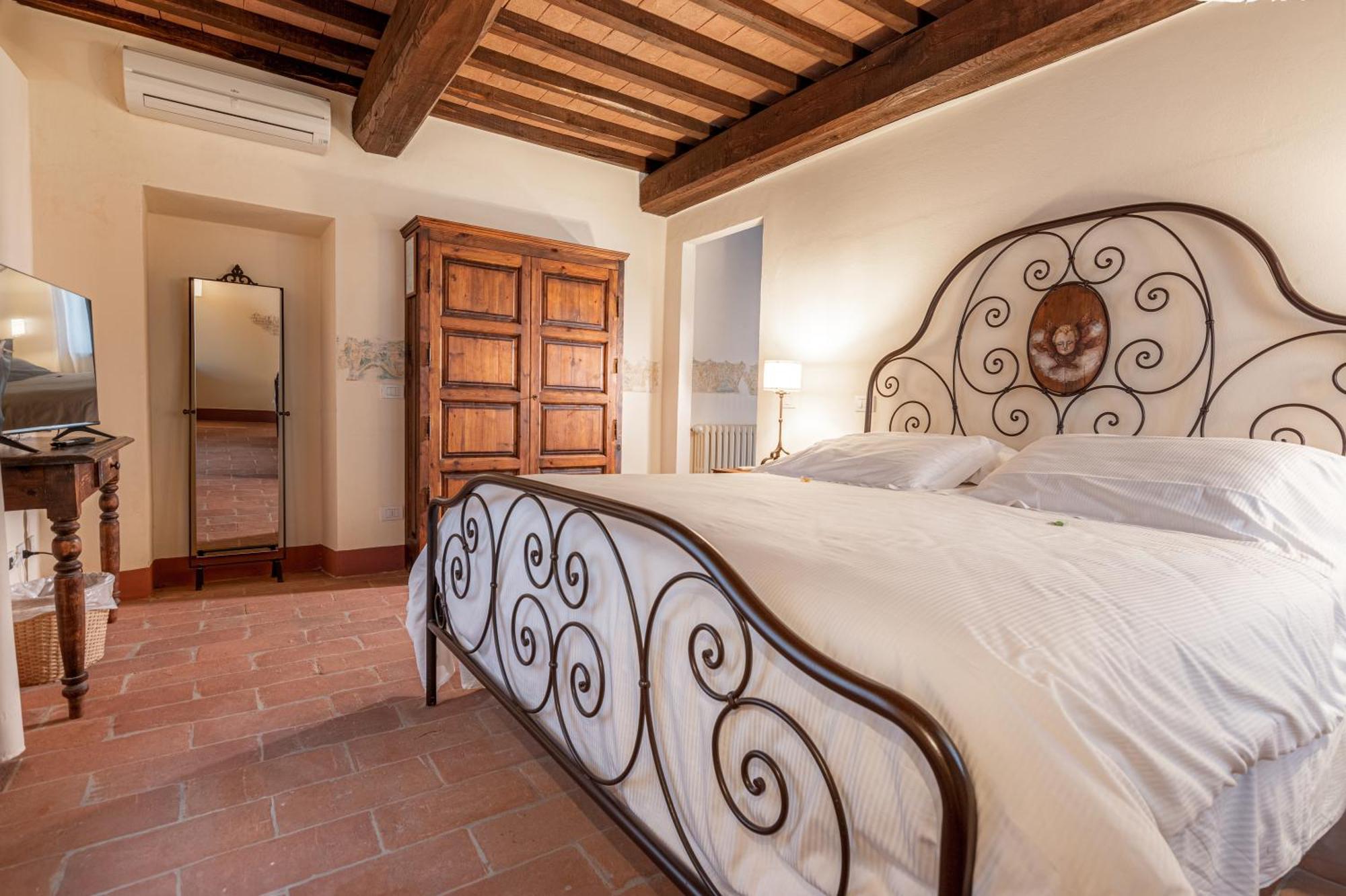 Palazzo Brandano Hotel Petroio