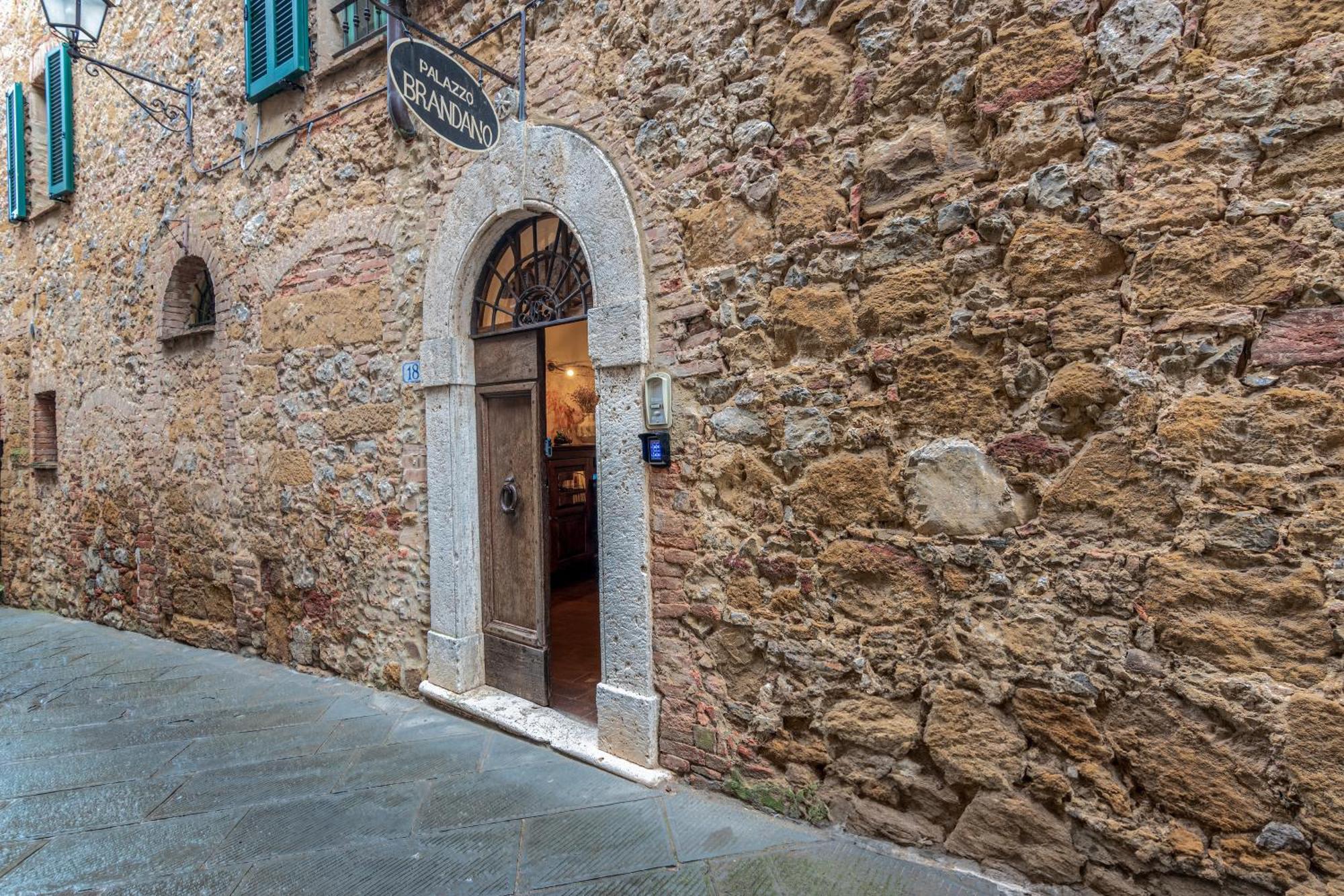 Palazzo Brandano 3*